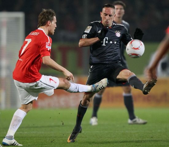 穆伊能否融 穆伊能否融